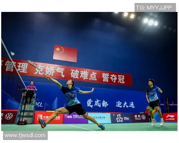 武汉羽毛球队在全国锦标赛中以92分稳居积分榜首位