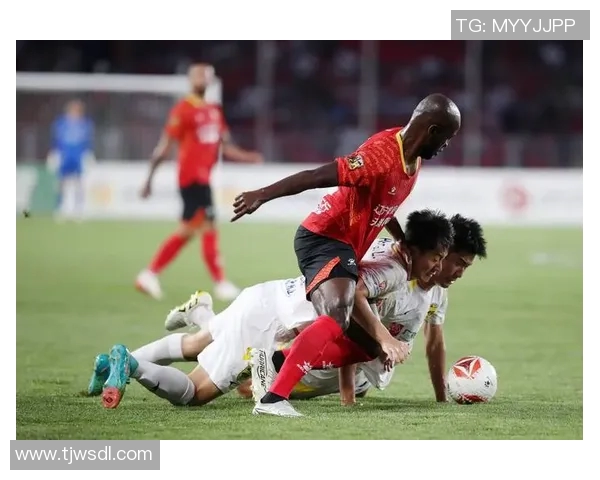 广州足球队在足球力量排行榜中荣登第六名展现强劲实力与潜力 广州足球队在足球力量排行榜中荣登第六名展现强劲实力与潜力