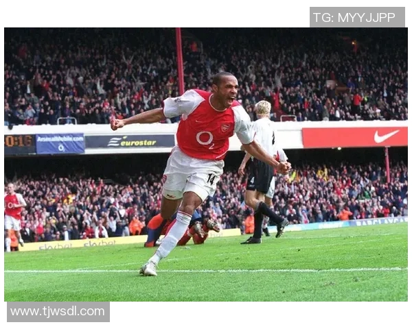 库利巴利:从青涩球员到足球明星的辉煌蜕变之路 库利巴利:从青涩球员到足球明星的辉煌蜕变之路